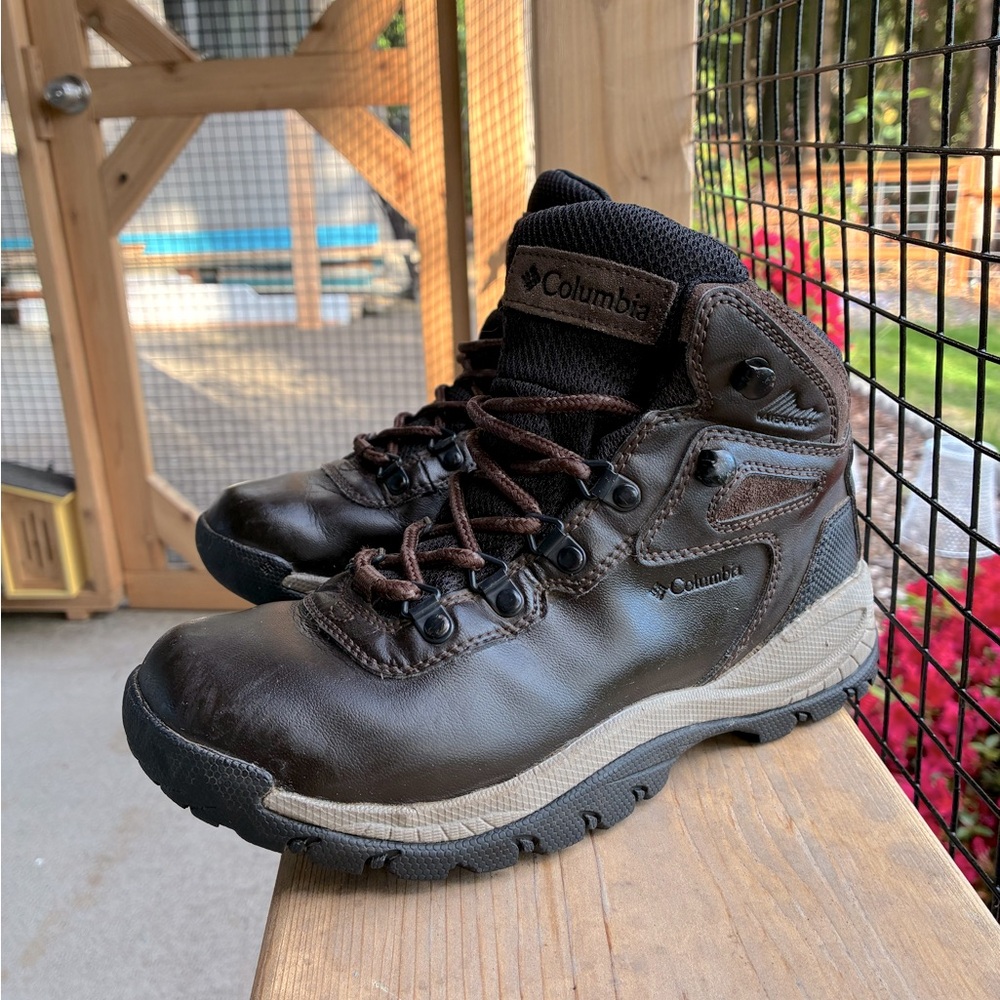Columbia Women’s Waterproof Leather Hiking Boots